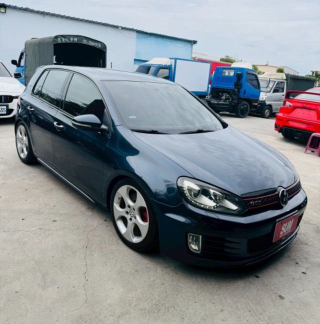 2012年/GTI/2.0L/漂亮的藍  第3張相片