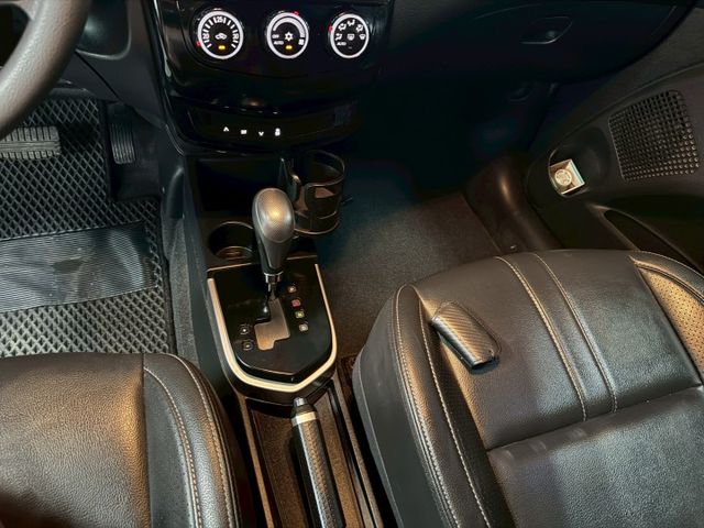 低里程/恆溫空調/免鑰匙/小車大空間/代步首選  第7張相片