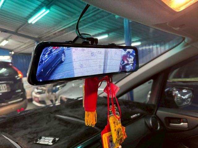 低里程/恆溫空調/免鑰匙/小車大空間/代步首選  第8張相片