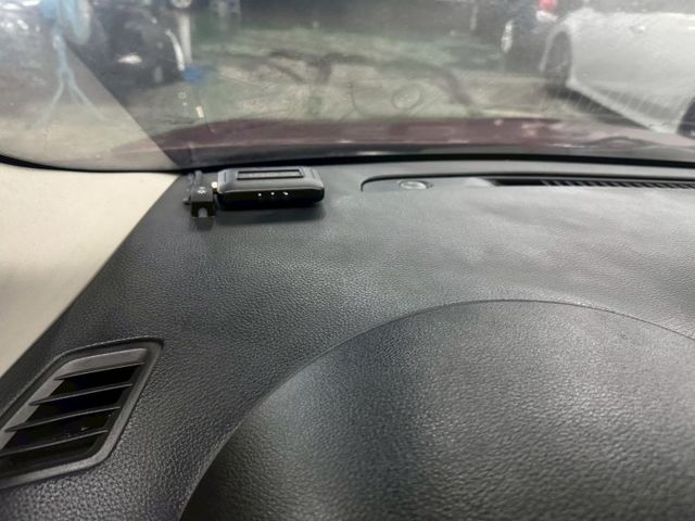 小車大空間/省油舒適首選/免鑰匙啟動/恆溫空調/方向盤影音控制/皮椅/鋁圈/後座出風口  第4張相片