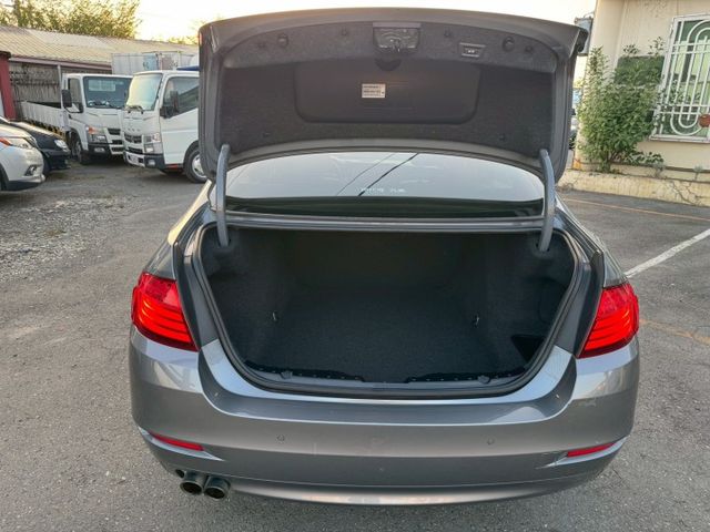 BMW總代理/520D/F10小改款/渦輪/電動座椅/免鑰匙啟動/換檔撥片/光感應頭燈/電動尾門  第11張相片