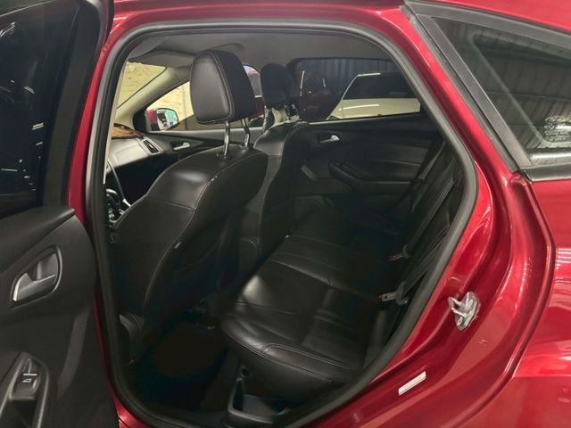 定速/導航/倒車顯影/前後雷達/恆溫空調/抬頭顯示器  第10張相片