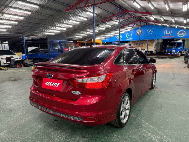 定速/導航/倒車顯影/前後雷達/恆溫空調/抬頭顯示器  第13張相片