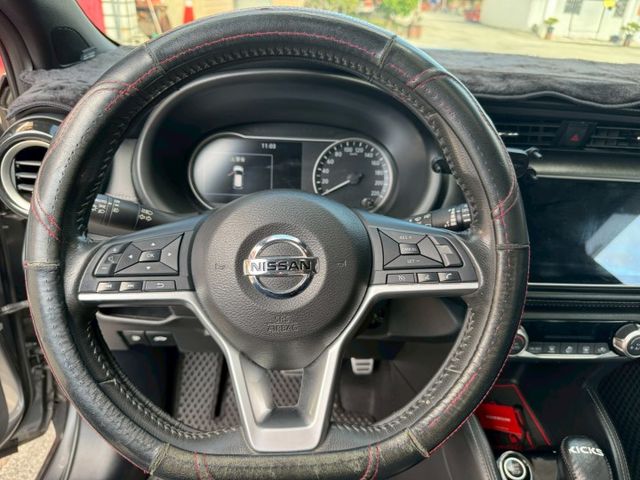 免鑰匙/摸門/定速/恆溫/車道偏離/盲點/360環景/摸門循跡/倒車顯影  第4張相片