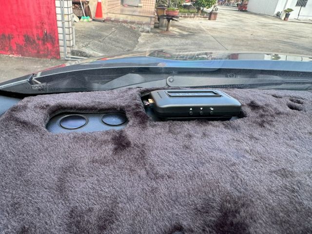 免鑰匙/摸門/定速/恆溫/車道偏離/盲點/360環景/摸門循跡/倒車顯影  第6張相片