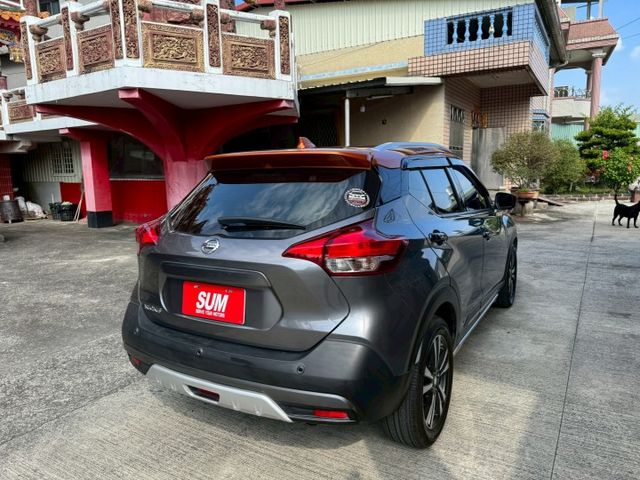 免鑰匙/摸門/定速/恆溫/車道偏離/盲點/360環景/摸門循跡/倒車顯影  第16張相片