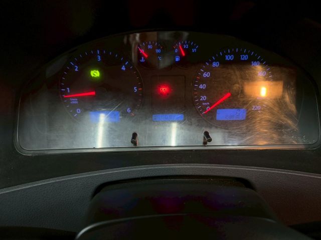 2008福斯 T5/廂式/7人座/柴油車/露營 家族出遊 載貨/現況便宜售  第5張相片