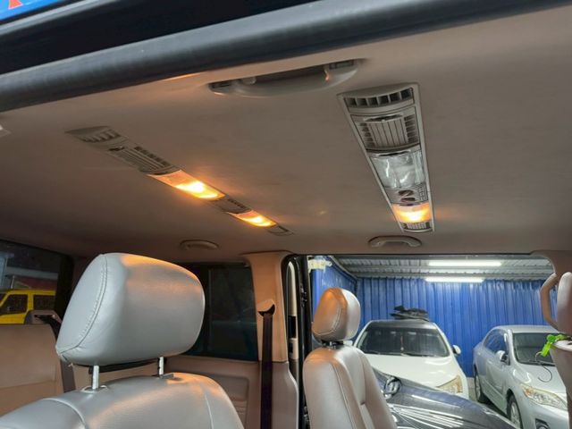 2008福斯 T5/廂式/7人座/柴油車/露營 家族出遊 載貨/現況便宜售  第10張相片