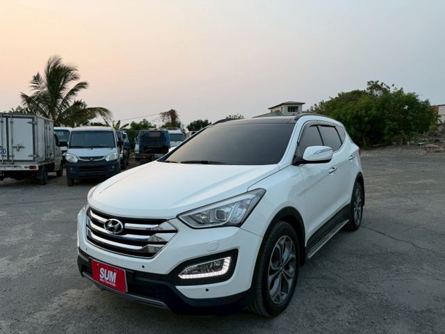 2015年/客貨兩用/定速巡航 /4WD/雙區恆溫/倒車影像/抬頭顯示器  第3張相片