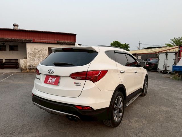 2015年/客貨兩用/定速巡航 /4WD/雙區恆溫/倒車影像/抬頭顯示器  第20張相片