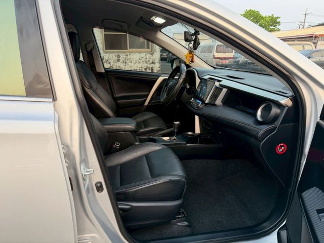 RAV4  第9張相片