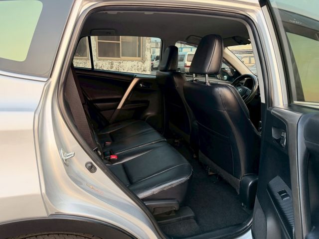 RAV4  第11張相片