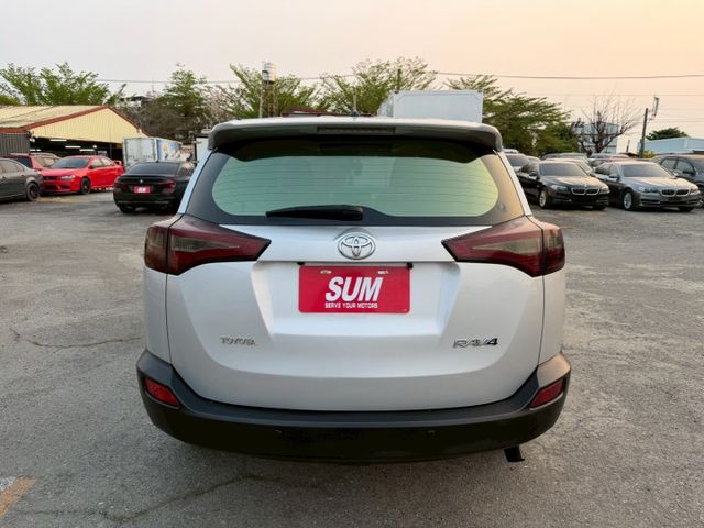 RAV4  第16張相片