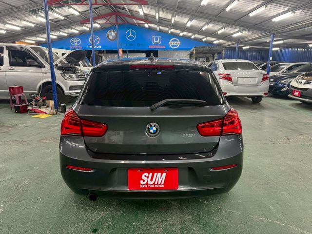 BMW 118i F20 金屬灰  第15張相片