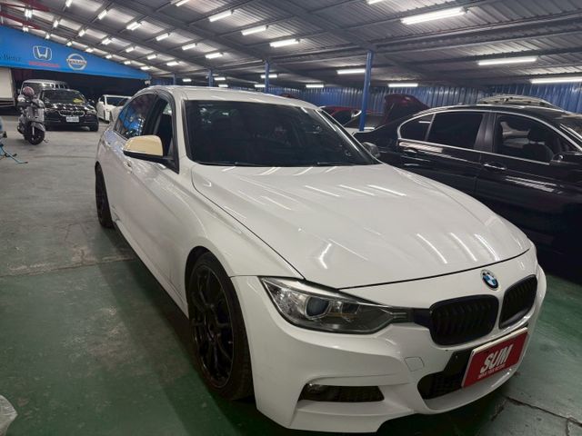 BMW/320I/M版/改避震器/年輕車款/便宜現況售  第2張相片