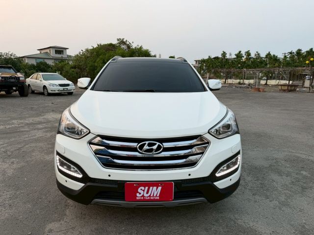 2015年/客貨兩用/定速巡航 /4WD/雙區恆溫/倒車影像/抬頭顯示器  第1張相片