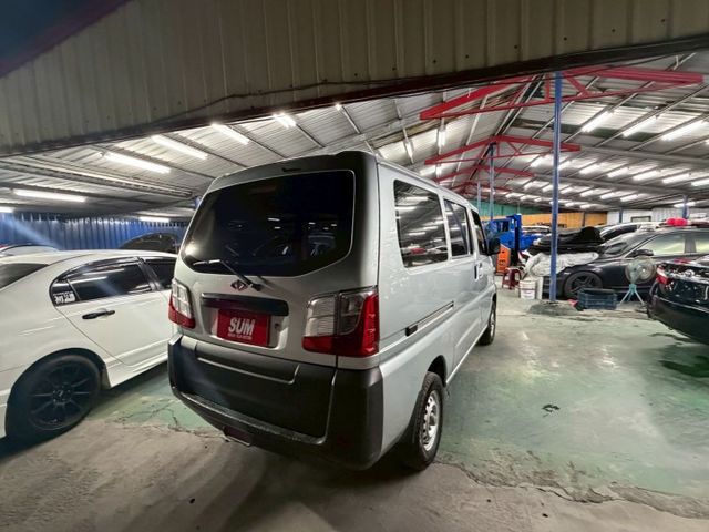 2019年/菱利貨車版/手排/兩人座廂式貨車  第11張相片