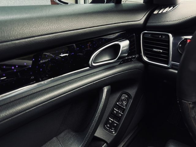 PORSCHE保時捷 PANAMERA  第7張相片