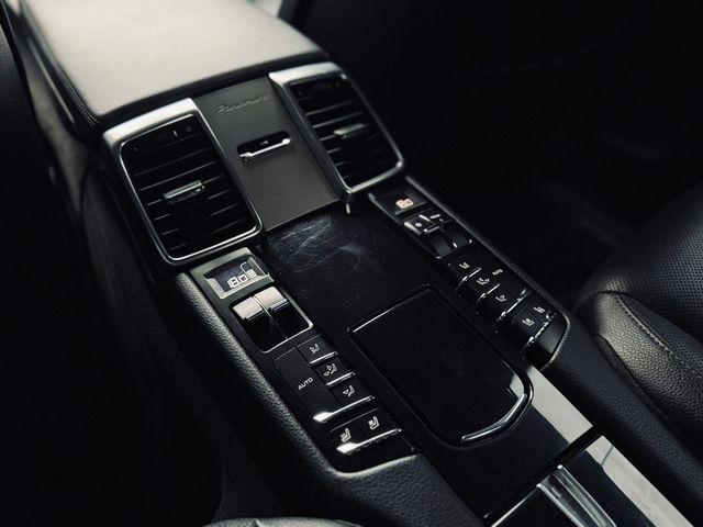 PORSCHE保時捷 PANAMERA  第11張相片