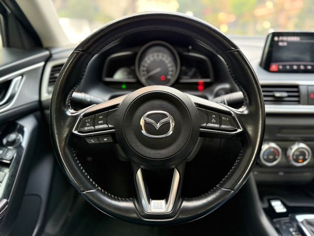 MAZDA馬自達 MAZDA 3  第11張相片
