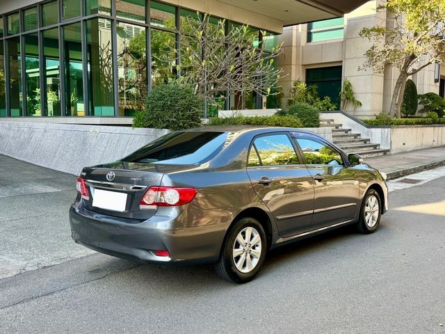 TOYOTA豐田 ALTIS  第3張相片