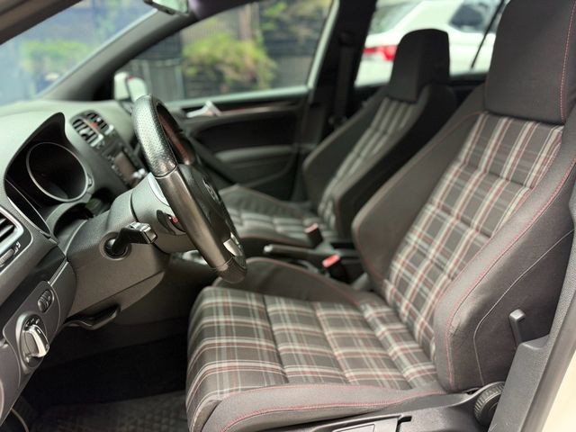 VOLKSWAGEN福斯 GOLF GTI  第1張相片