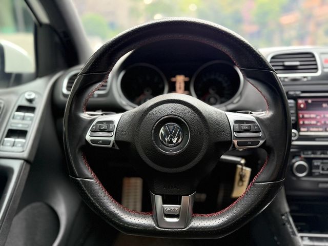VOLKSWAGEN福斯 GOLF GTI  第3張相片