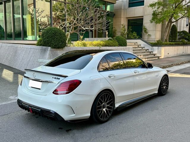 M-BENZ賓士 C400  第2張相片