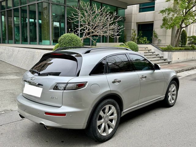 INFINITI無限 FX35  第2張相片