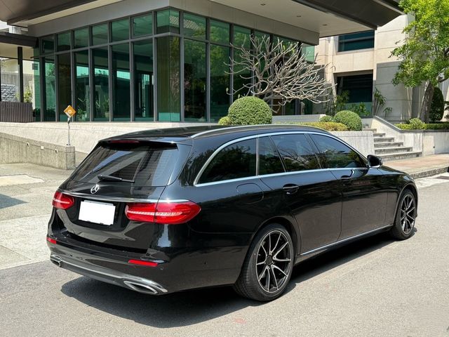 M-BENZ賓士 E220D  第2張相片