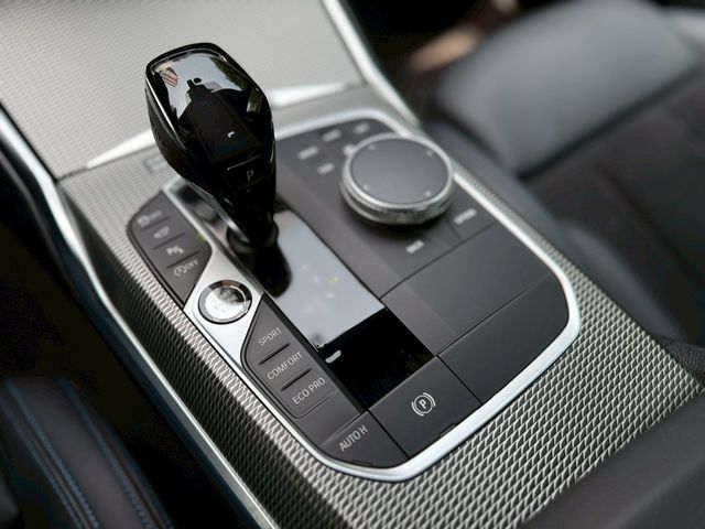 BMW寶馬 320I M SPORT  第8張相片