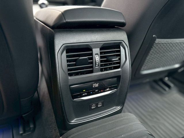 BMW寶馬 320I M SPORT  第11張相片