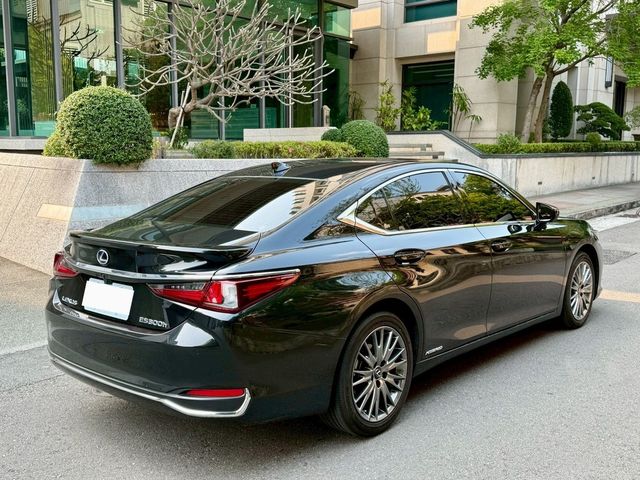 LEXUS凌志 ES300H  第2張相片