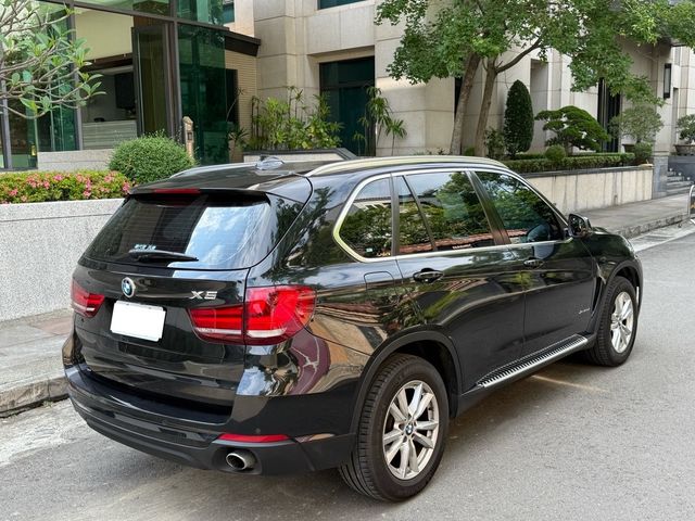 BMW寶馬 X5 XDRIVE25D  第2張相片