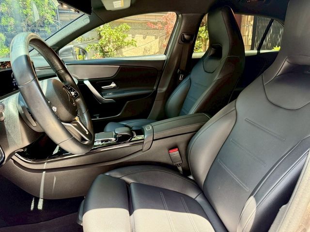 M-BENZ賓士 A200  第5張相片