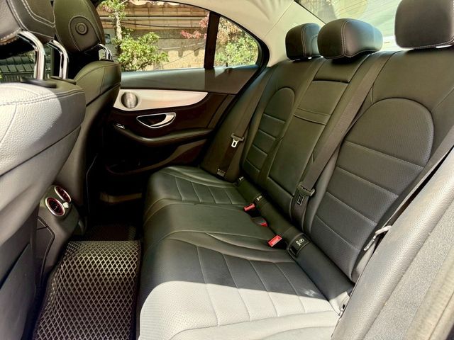 M-BENZ賓士 C300  第5張相片