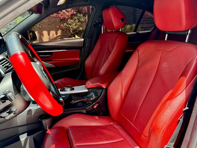 BMW寶馬 330I  第5張相片