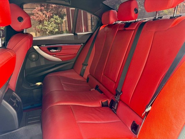 BMW寶馬 330I  第6張相片