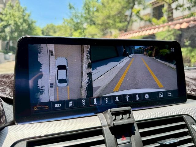 BMW寶馬 330I  第11張相片