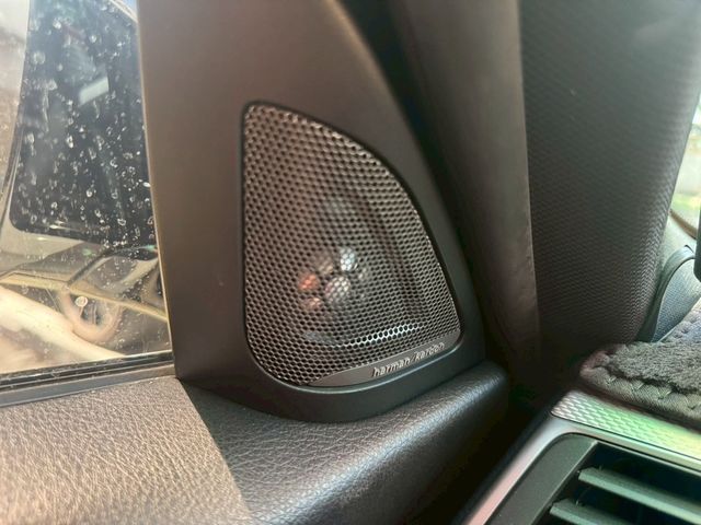 BMW寶馬 330I  第12張相片