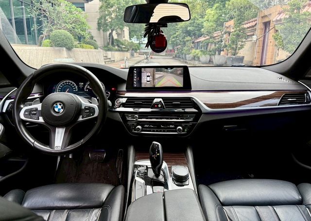 BMW寶馬 540I  第3張相片