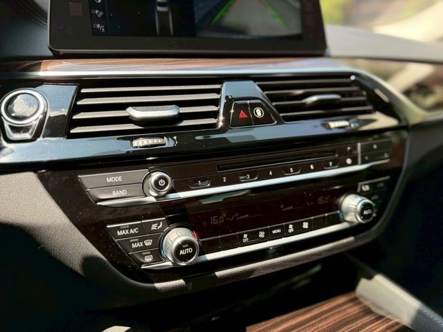 BMW寶馬 520D  第8張相片