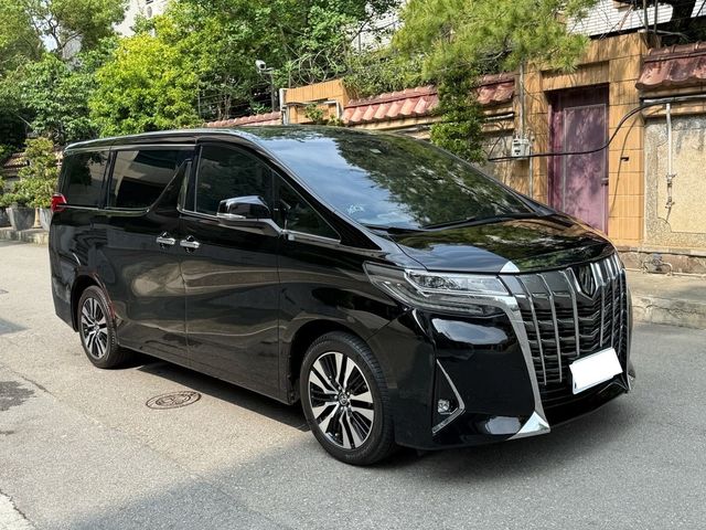 TOYOTA豐田 ALPHARD  第2張相片