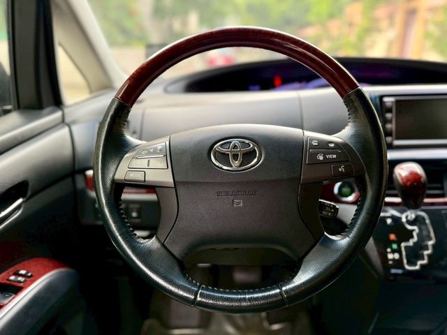 TOYOTA豐田 PREVIA  第6張相片