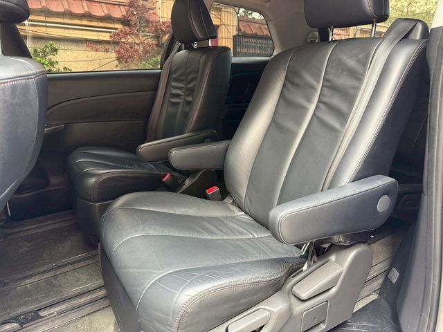 TOYOTA豐田 PREVIA  第9張相片