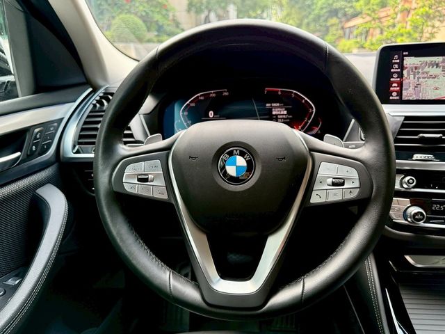 BMW寶馬 X4 XDRIVE20I  第7張相片