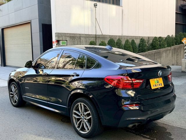 BMW寶馬 X4 XDRIVE30D  第2張相片