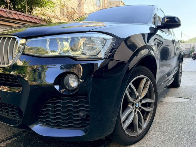 BMW寶馬 X4 XDRIVE30D  第4張相片