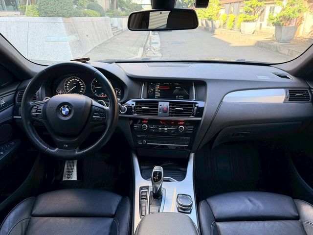 BMW寶馬 X4 XDRIVE30D  第5張相片
