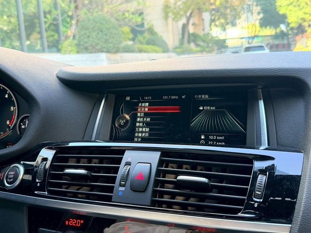 BMW寶馬 X4 XDRIVE30D  第11張相片